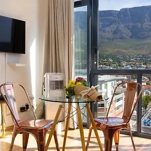 Urban Oasis At The Four Seasons , Kapstadt Südafrika