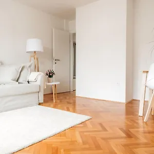 Apartment White - Free Parking, Laibach