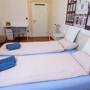 Apartment Living Vegova-with Parking, Laibach